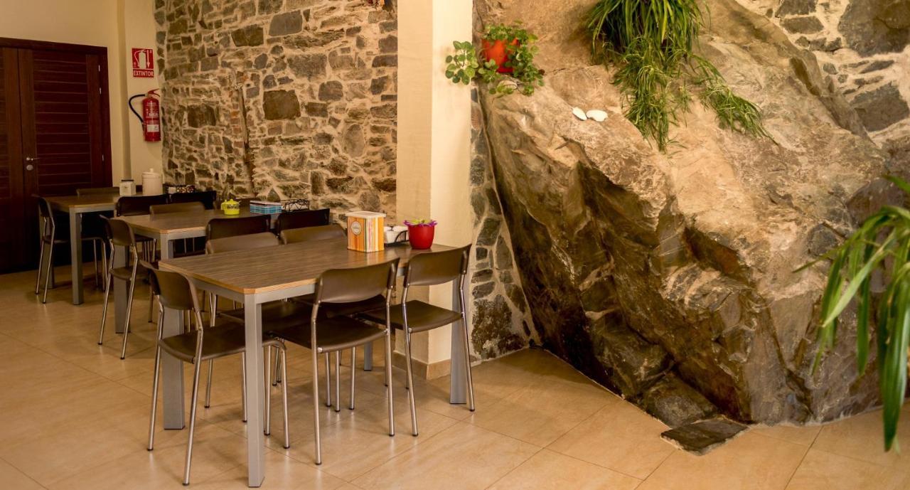Albergue De La Piedra Вилафранка дел Биерсо Екстериор снимка
